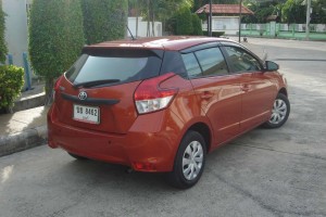 車を借りる Toyota Yaris (2014-2017)  4