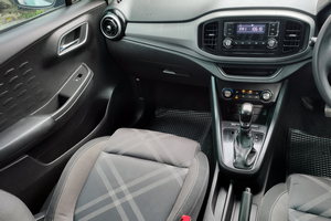 車を借りる MG3 (21-24)  11