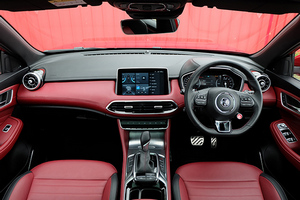 車を借りる MG HS (22-24)  12