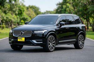 車を借りる Volvo XC90 (19-23)  4