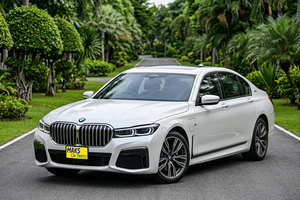 車を借りる BMW 740 M Sport(19-22)  2
