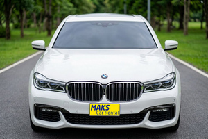車を借りる BMW 740 M Sport(19-22)  3