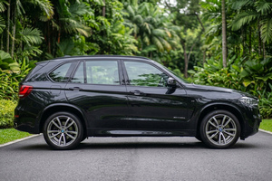 車を借りる BMW X5 M SPORT (17-19)  3